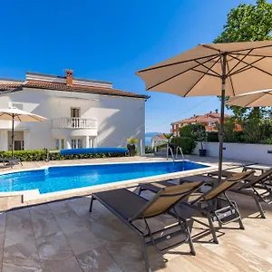 Garden With Pool Opatija